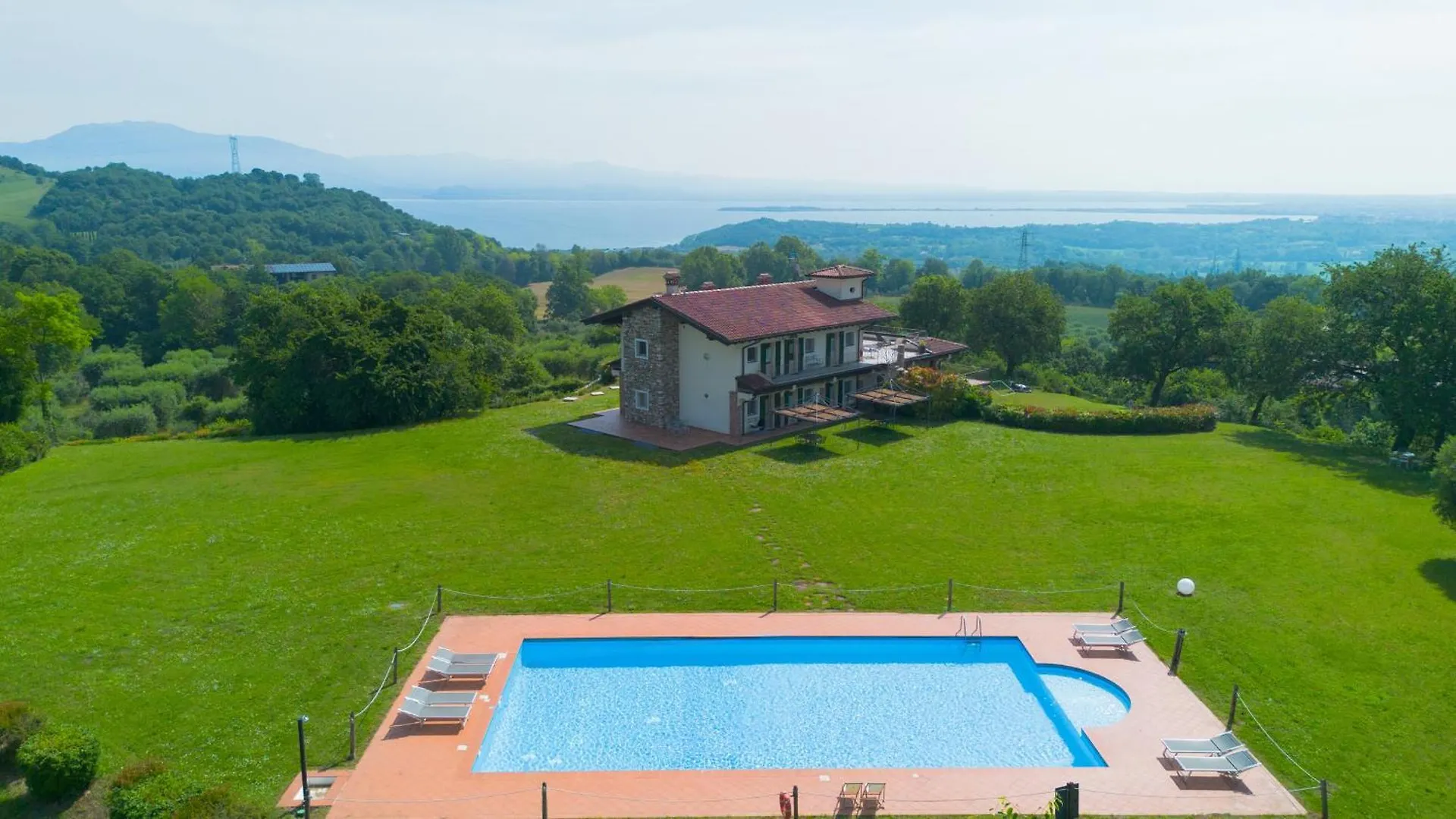 Fantastic Lake View And Pool, Primo Sole Barcuzzi Italie