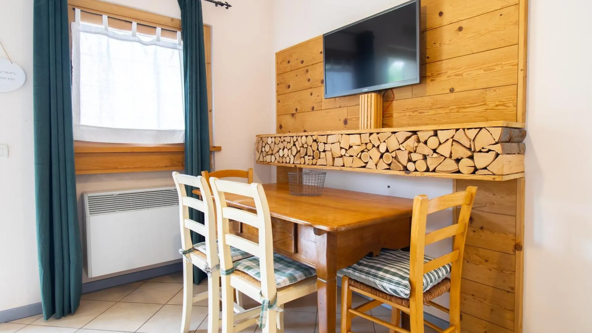 Fantastic Lake View And Pool, Primo Sole Barcuzzi 0*,  Италия
